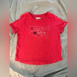 RED T SHIRT MUSEUM OF AMERICAN HISTORY SMITHSONIAN - Small- Embroidered